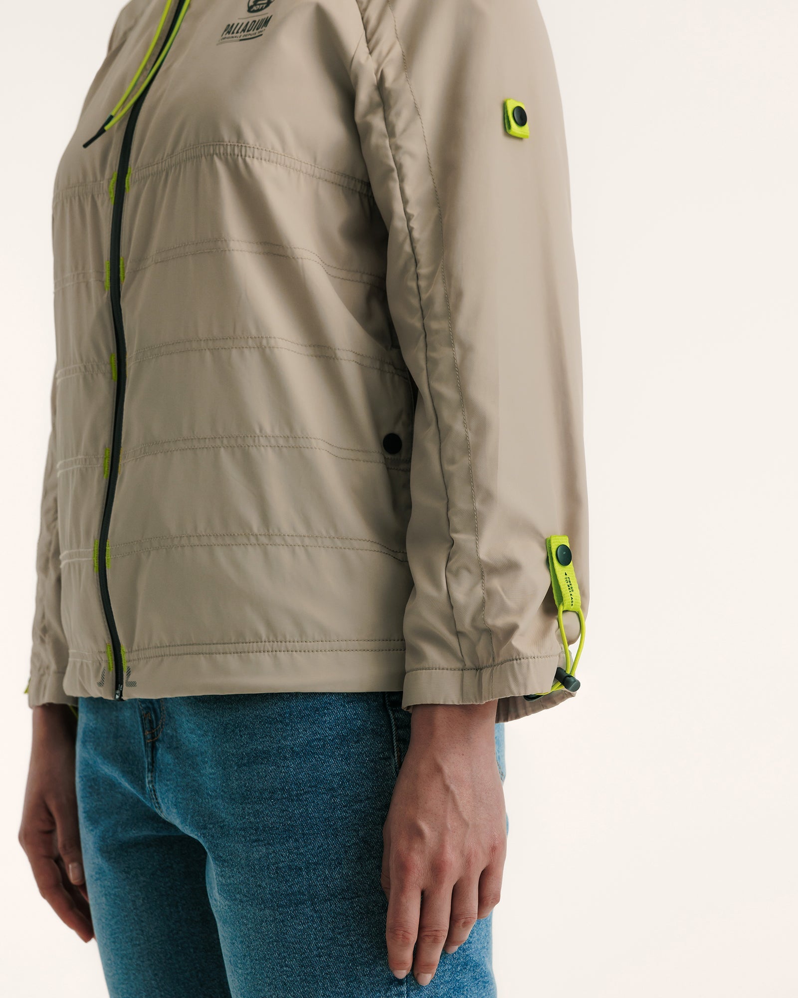 Coupe-vent léger Beige Samena JOTT x PALLADIUM