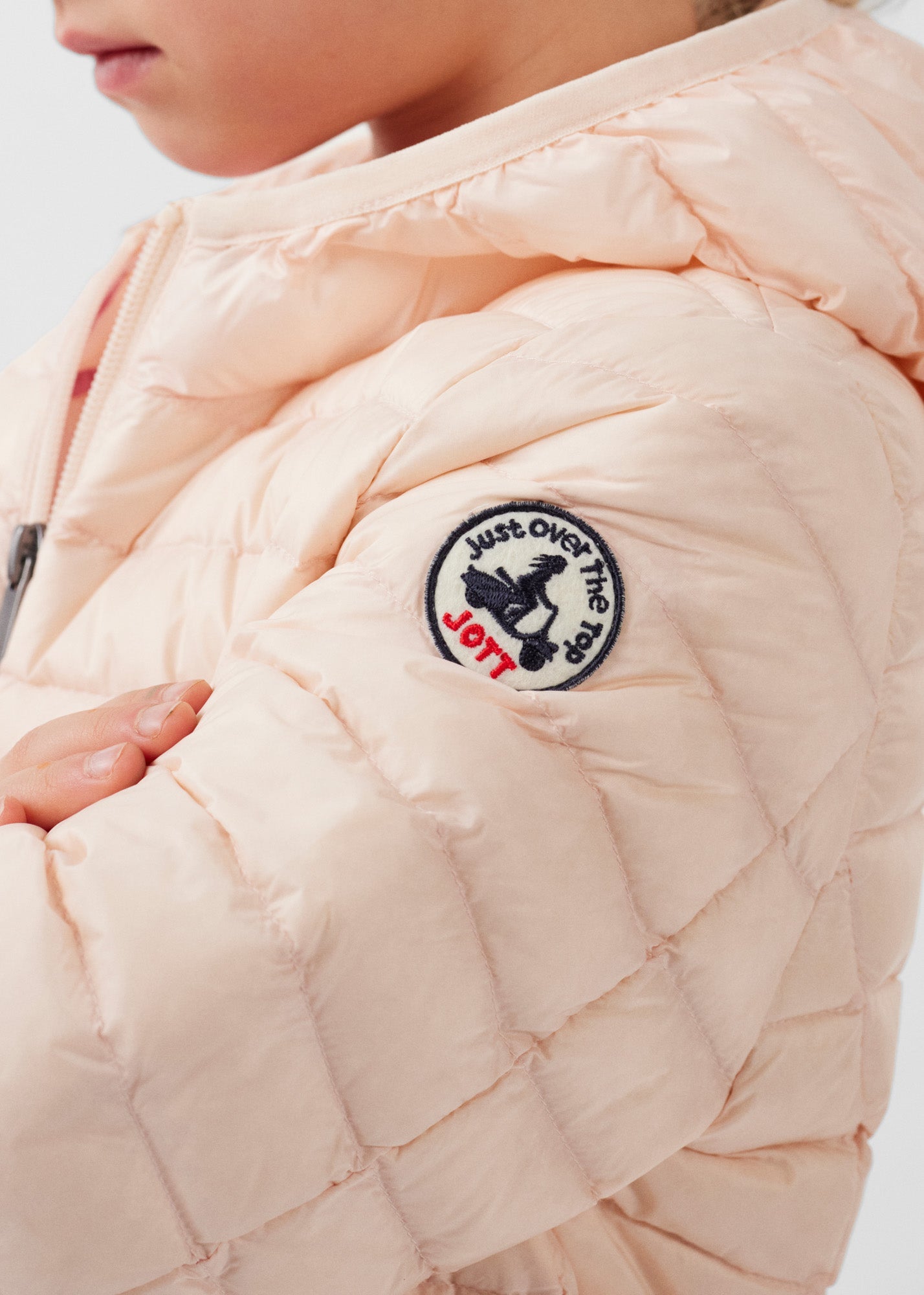 Doudoune légère à capuche enfant Salty nude Carla